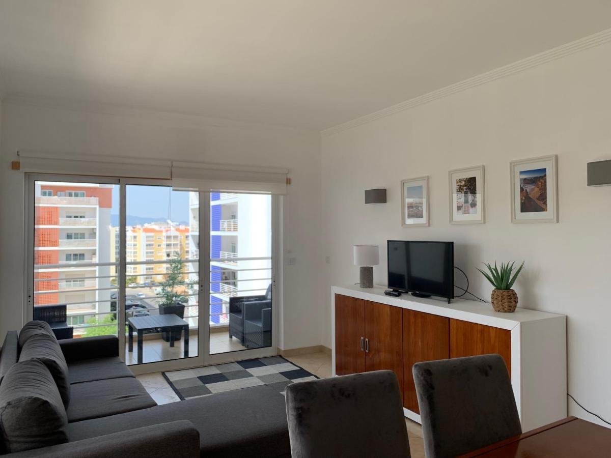 Convistaapartment With Pool ปอร์ติเมา ภายนอก รูปภาพ