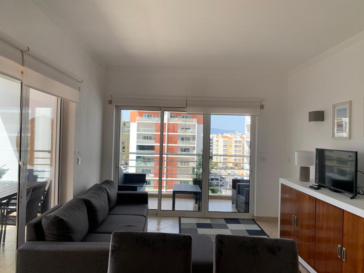 Convistaapartment With Pool ปอร์ติเมา ภายนอก รูปภาพ