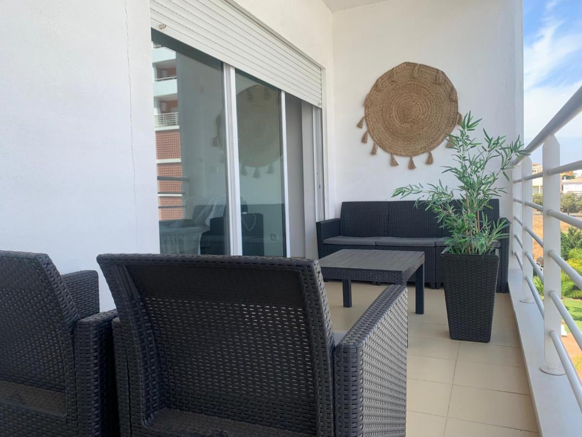 Convistaapartment With Pool ปอร์ติเมา ภายนอก รูปภาพ