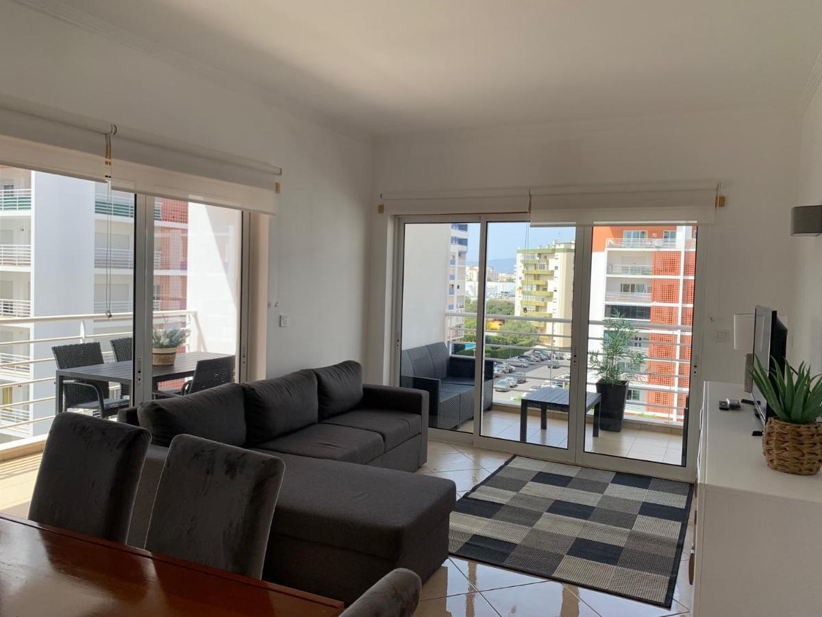 Convistaapartment With Pool ปอร์ติเมา ภายนอก รูปภาพ