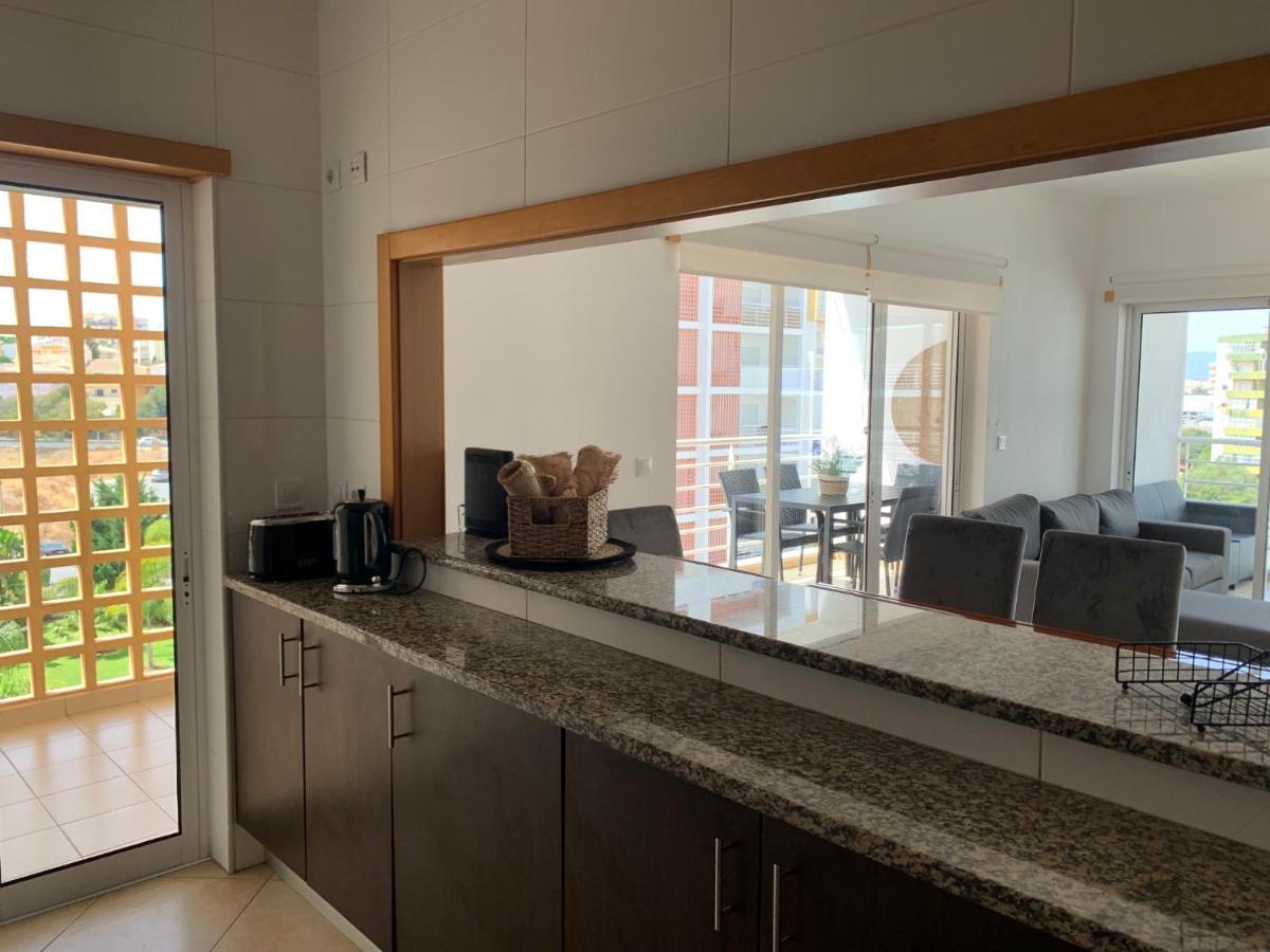Convistaapartment With Pool ปอร์ติเมา ภายนอก รูปภาพ