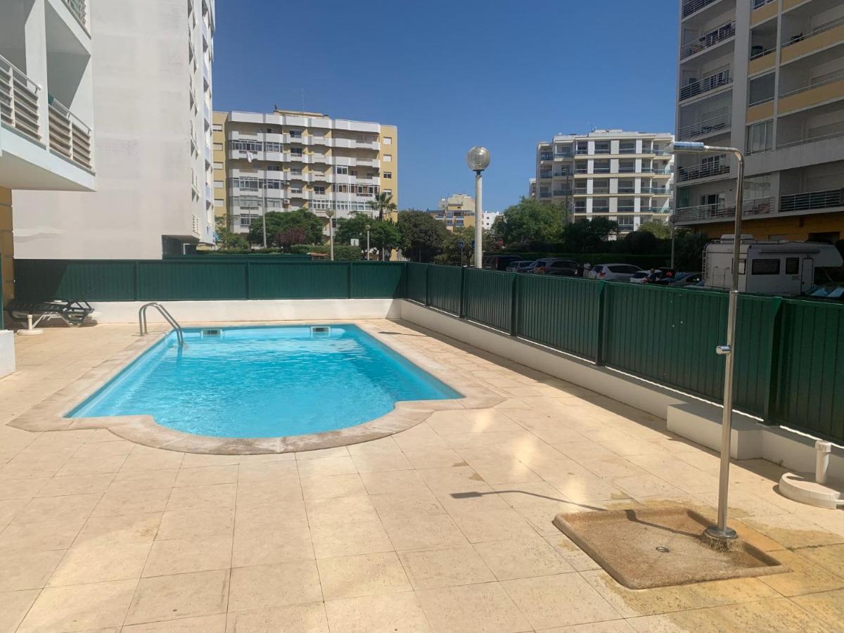 Convistaapartment With Pool ปอร์ติเมา ภายนอก รูปภาพ