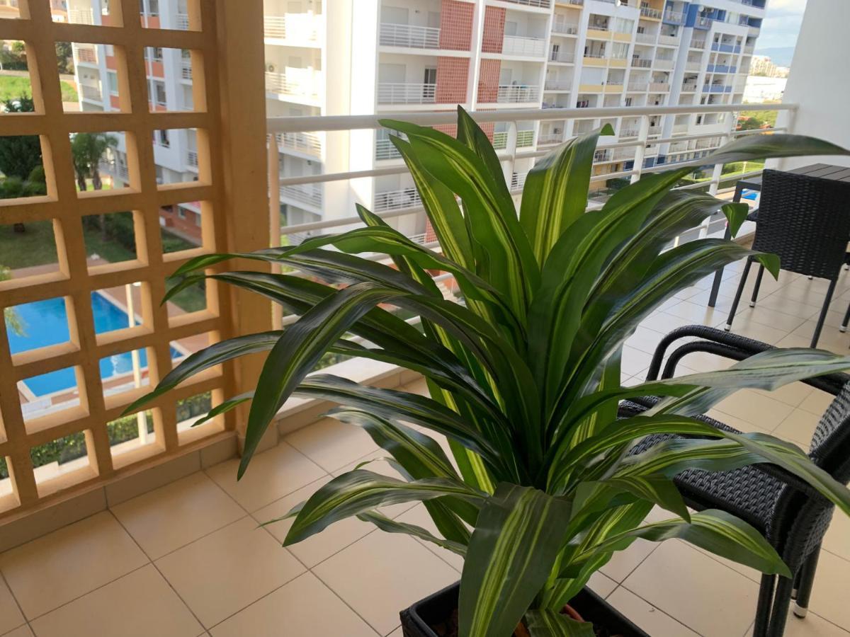 Convistaapartment With Pool ปอร์ติเมา ภายนอก รูปภาพ