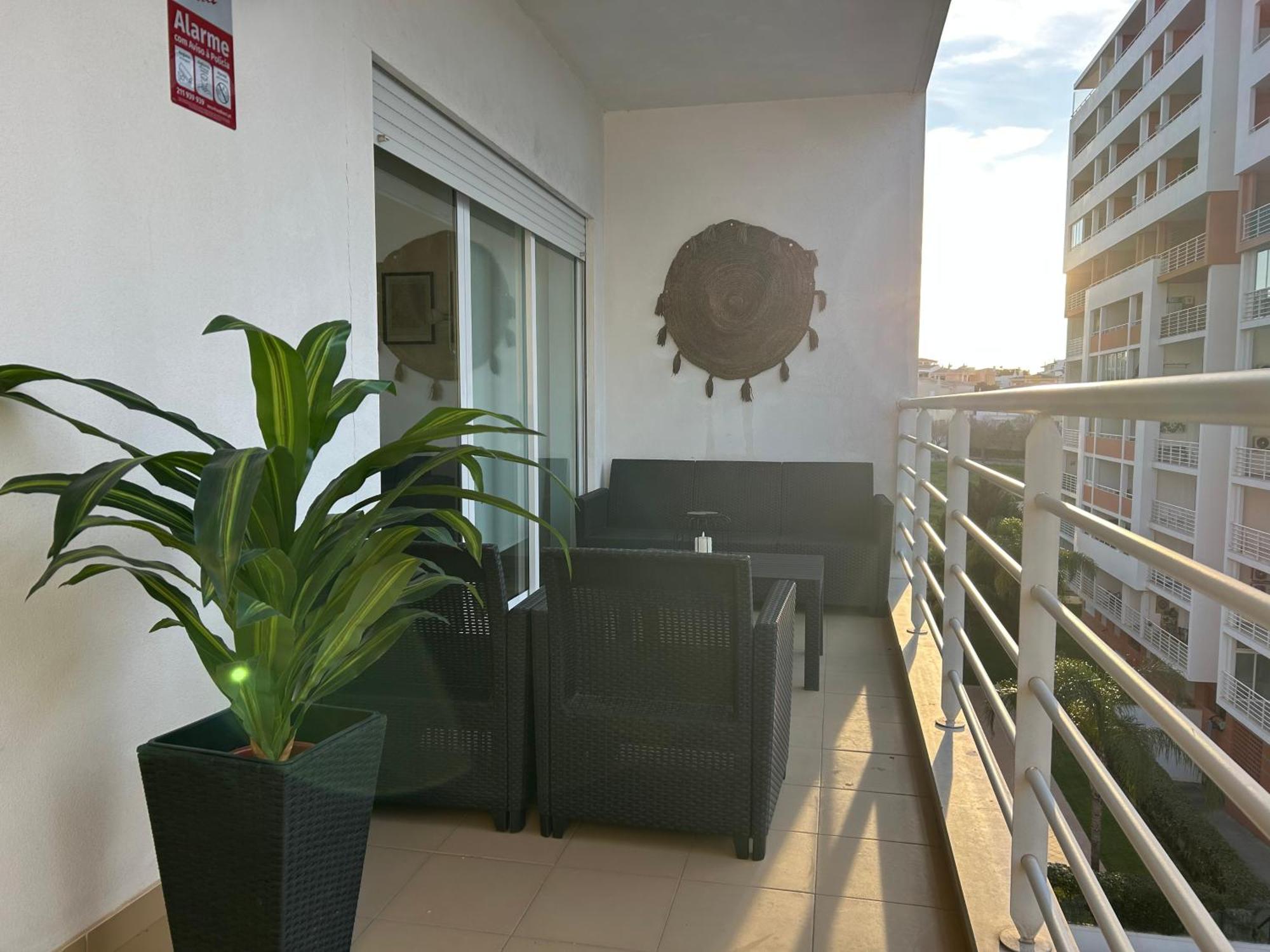 Convistaapartment With Pool ปอร์ติเมา ภายนอก รูปภาพ