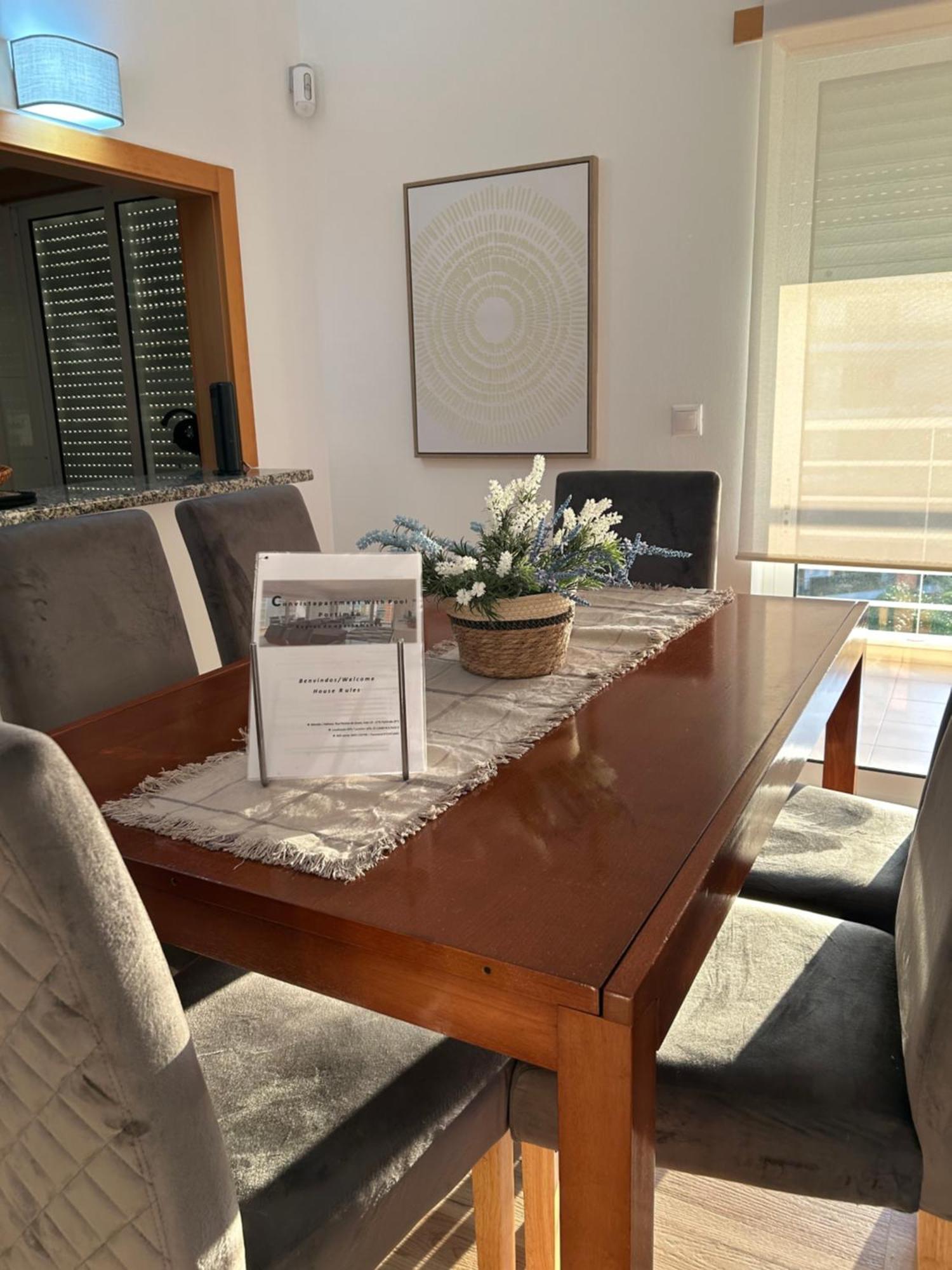 Convistaapartment With Pool ปอร์ติเมา ภายนอก รูปภาพ